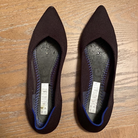 Rothy’s black point 9.5 - Picture 2 of 4